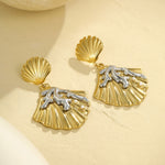 Load image into Gallery viewer, Aphrodite&#39;s Golden Embrace – Heart Shell Drop Earrings
