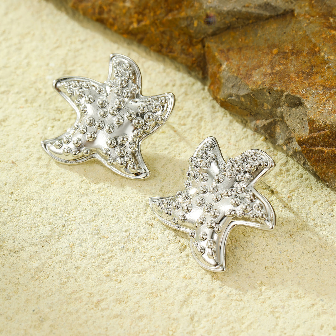 Lovers' Golden Compass – Nautilus Shell Studs