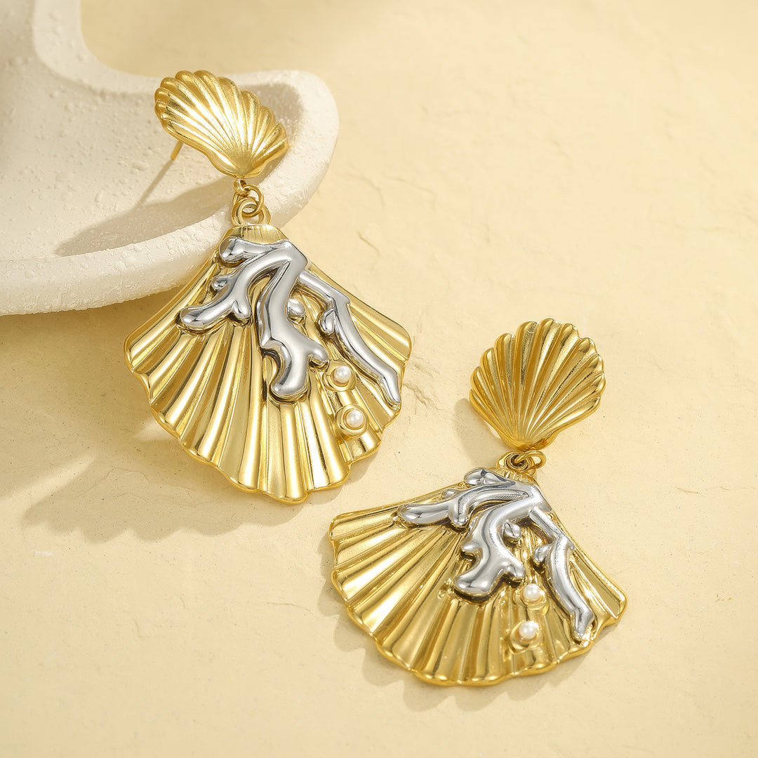 Aphrodite's Golden Embrace – Heart Shell Drop Earrings
