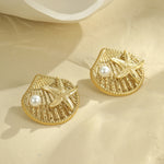 Load image into Gallery viewer, Treasure of the Heart – Golden Clam Stud Earrings
