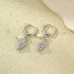 Load image into Gallery viewer, Golden Tide Embrace – Magnetic Shell Clip-On Earrings

